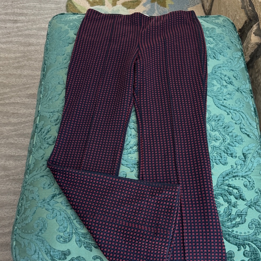 Anthropologie women’s Pants - Navy and Burgundy Pattern